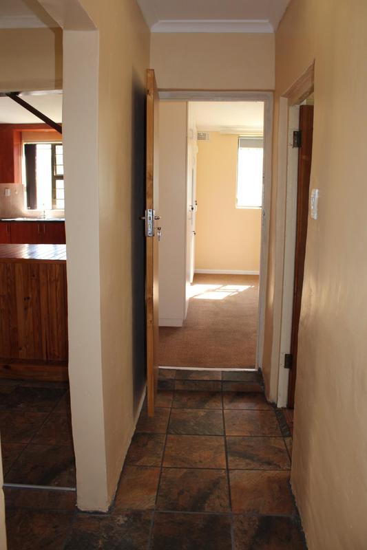 To Let 2 Bedroom Property for Rent in Avondale Western Cape